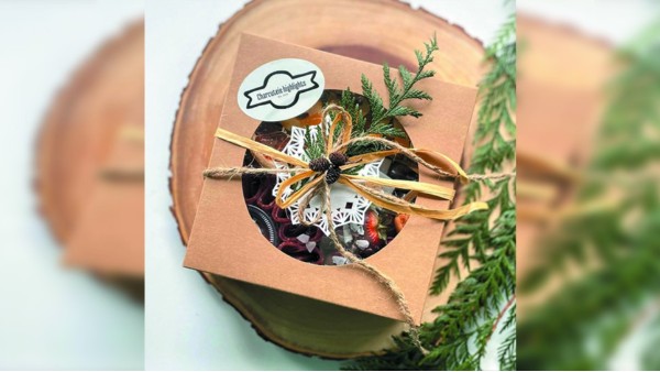 開(kāi)窗包裝禮盒成為熟食店吸引顧客亮點(diǎn)